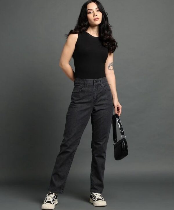 Levi's 724 High-Rise Slim Straight Jeans - Image 2